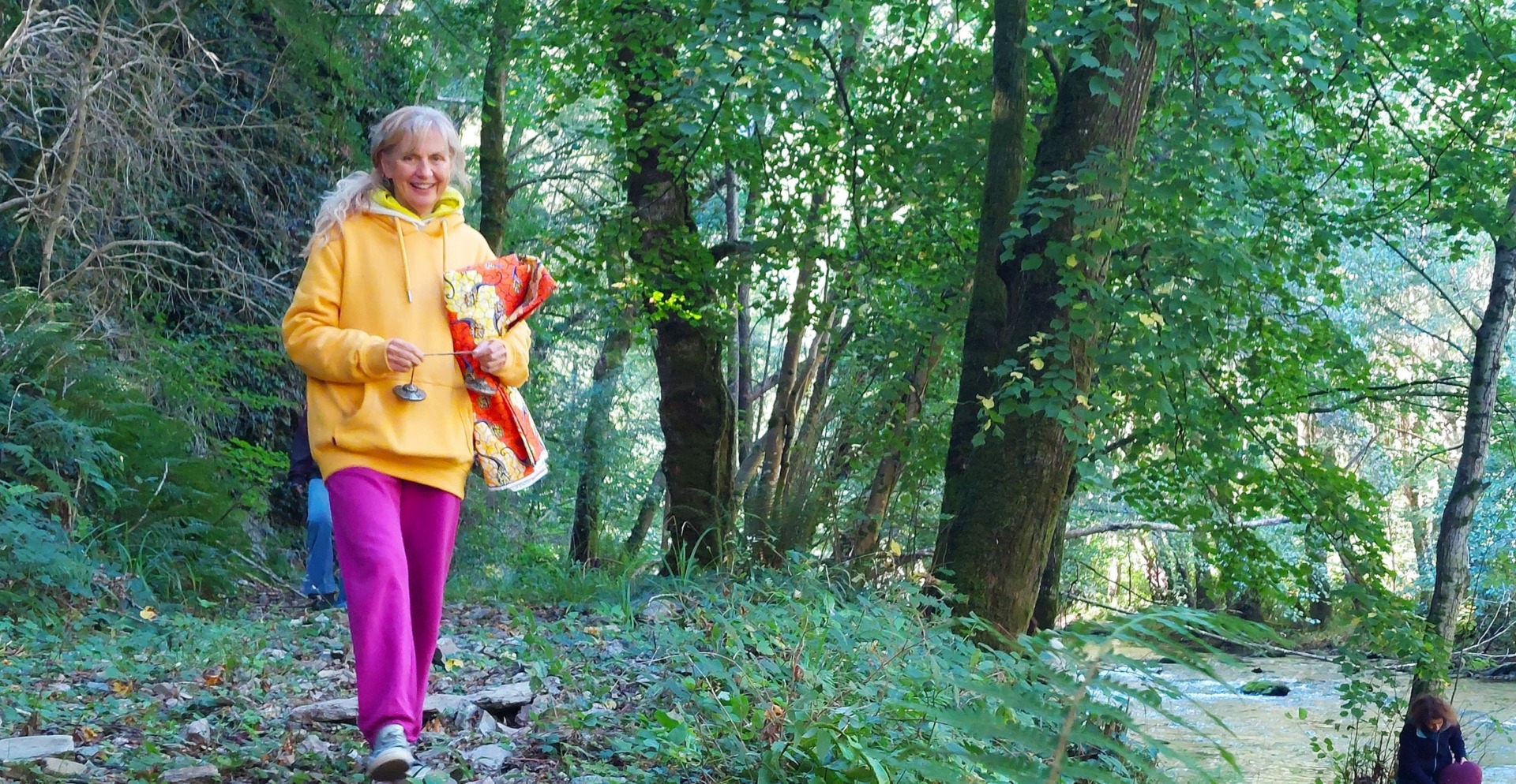 Lalitha Berton au bord de la Rivière du Domaine